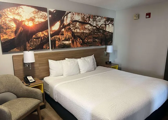 Days Inn By Wyndham Valdosta I-75