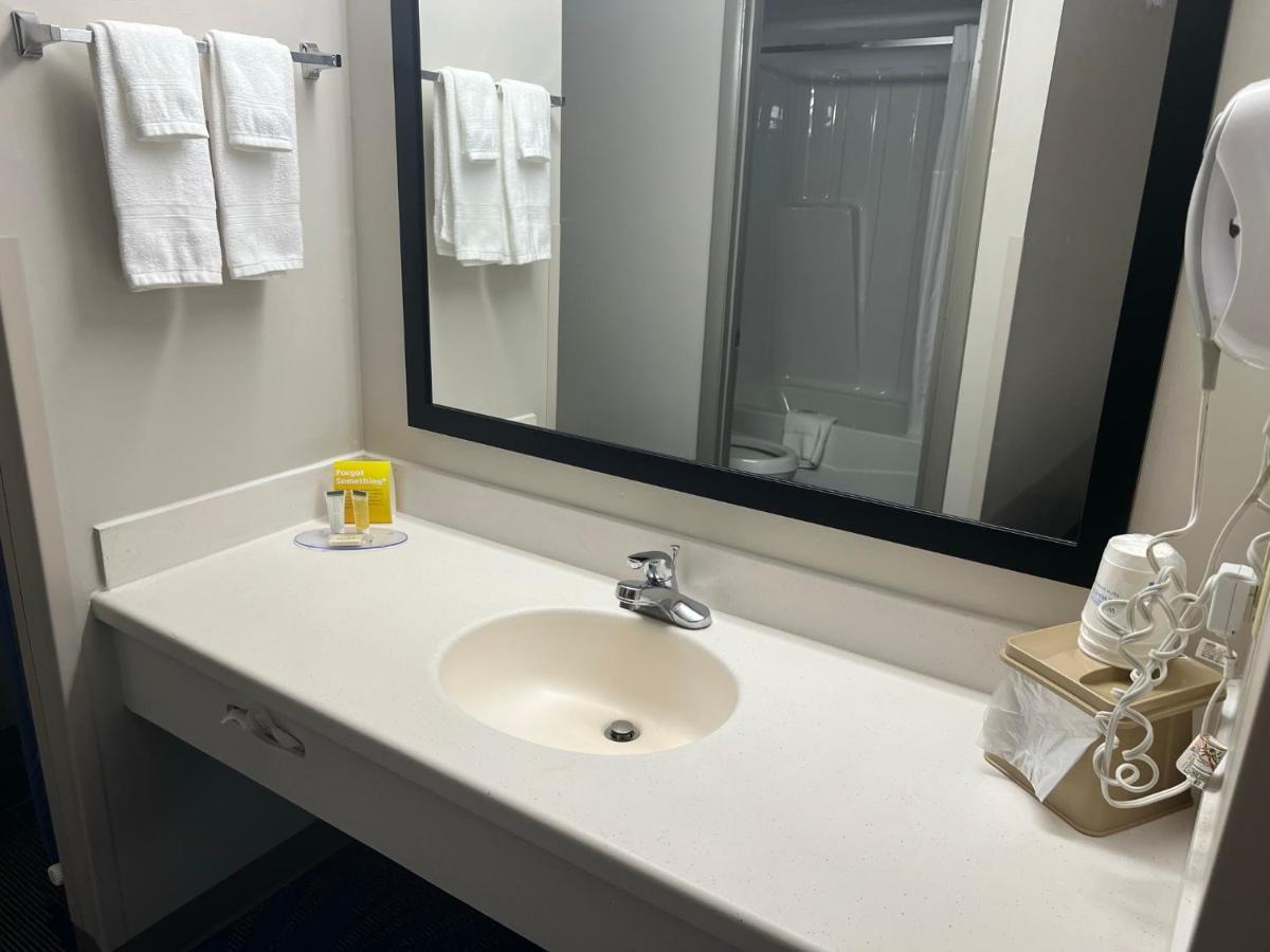 Days By Wyndham I-75 Hotel